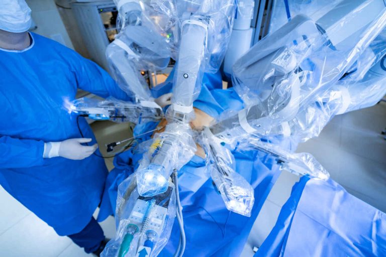 Pós-operatório da cirurgia robótica: Dr. Marco Túlio Cruvinel, urologista em Goiânia, explica os cuidados essenciais na recuperação